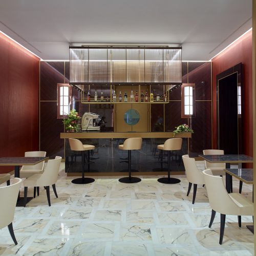 bar